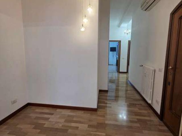 Appartamento arredato Certosa, quarto oggiaro, villa pizzone