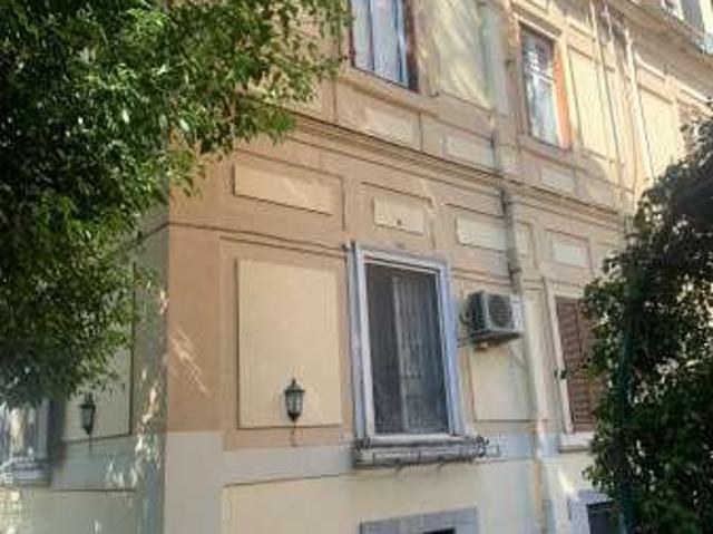 Appartamento arredato Chiaia