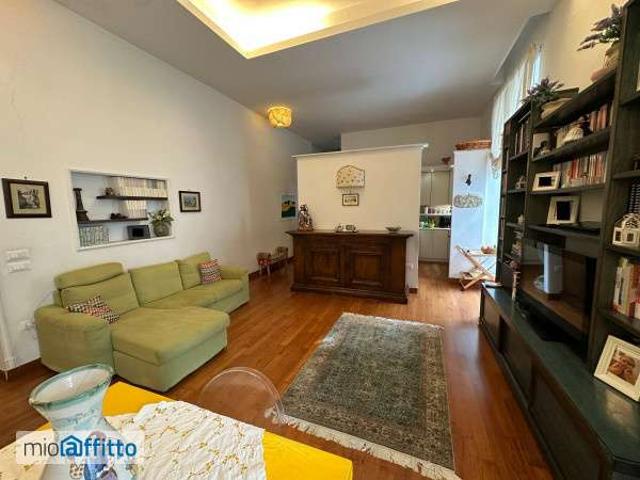 Appartamento arredato Chiaia