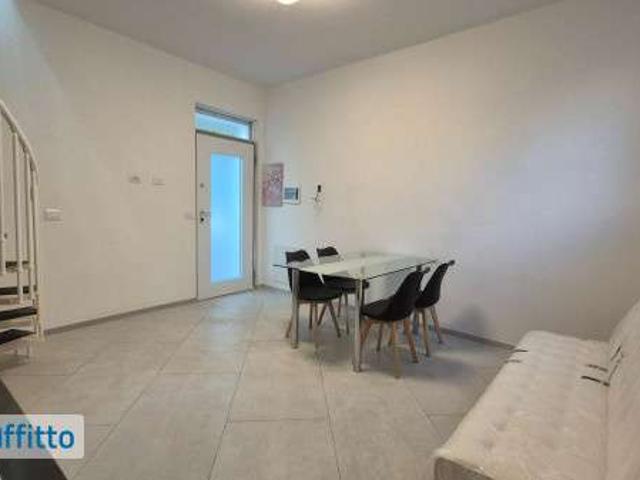 Appartamento arredato Città bassa, laghi