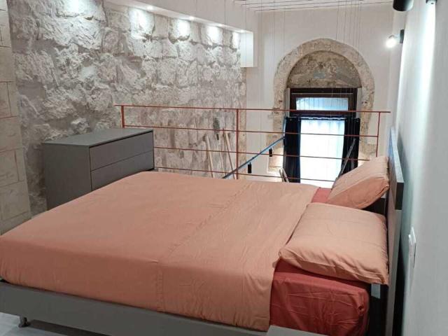 Appartamento Arredato a ORTIGIA UMBERTO, Siracusa