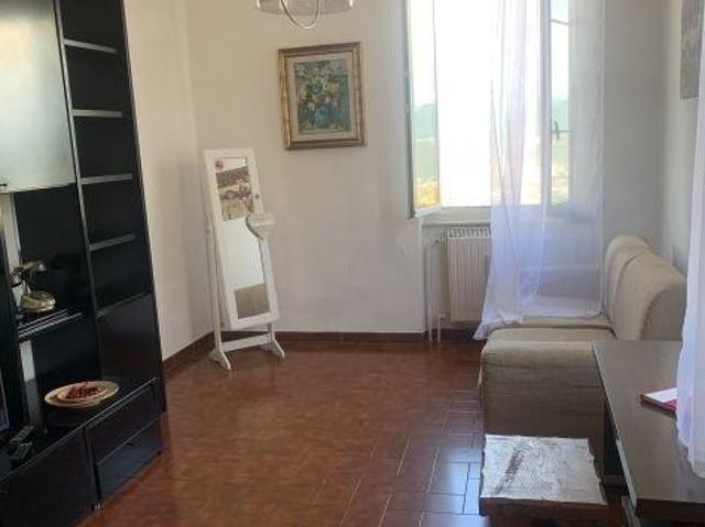 Appartamento arredato in affitto a Vezzano Ligure