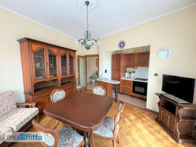 Appartamento arredato Mirafiori nord