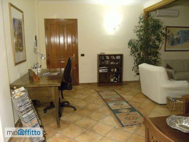 Appartamento arredato Saxarubra, labaro, prima porta