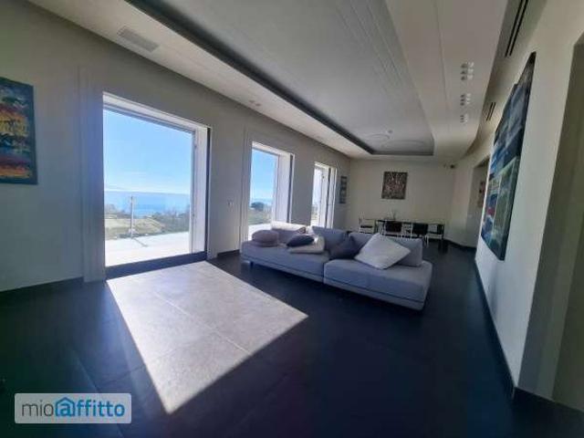 Appartamento arredato Posillipo