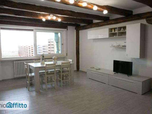 Appartamento arredato Zona domitilla