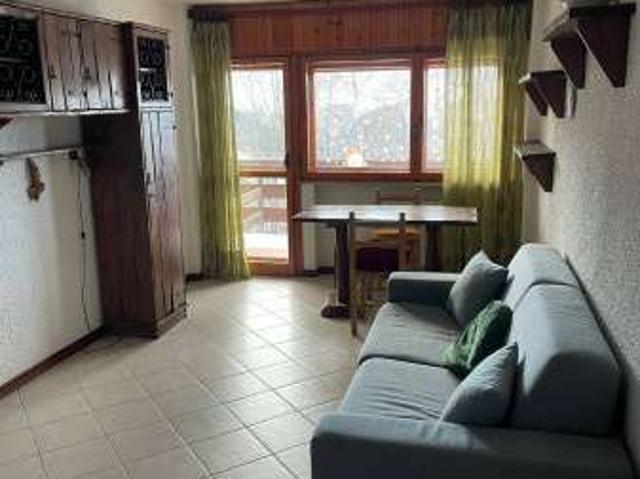 Appartamento arredata con piscina Prato nevoso