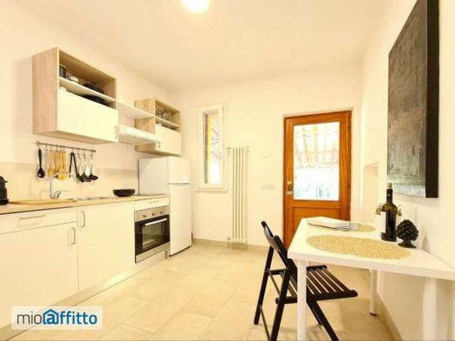 Appartamento arredata con terrazzo Mirabello / città giardino