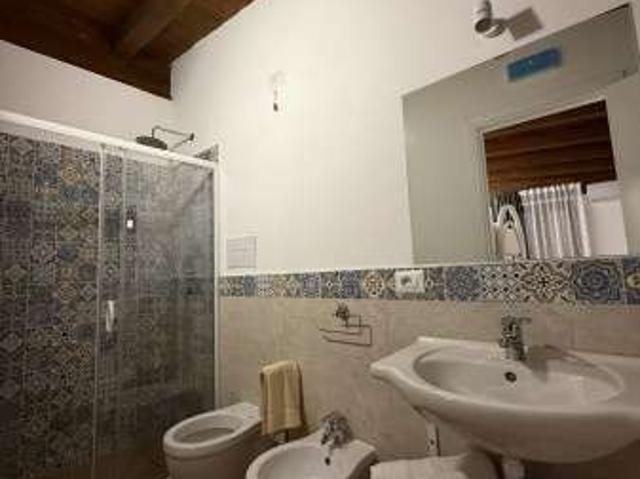 Appartamento arredata con terrazzo Cucco riviere