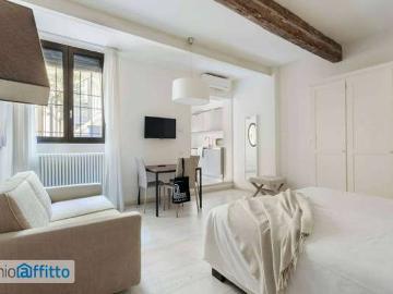 Appartamento arredata con terrazzo Centro