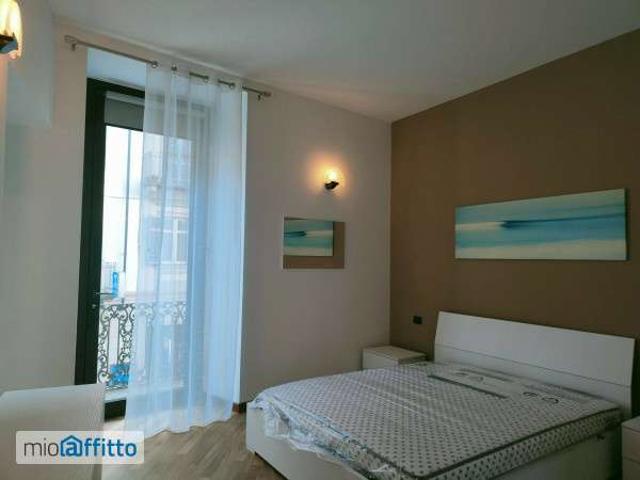 Appartamento arredata con terrazzo Centro