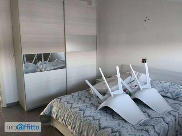 Appartamento arredata con terrazzo Centro