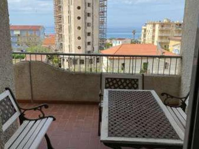 Appartamento arredata con terrazzo Falerna scalo