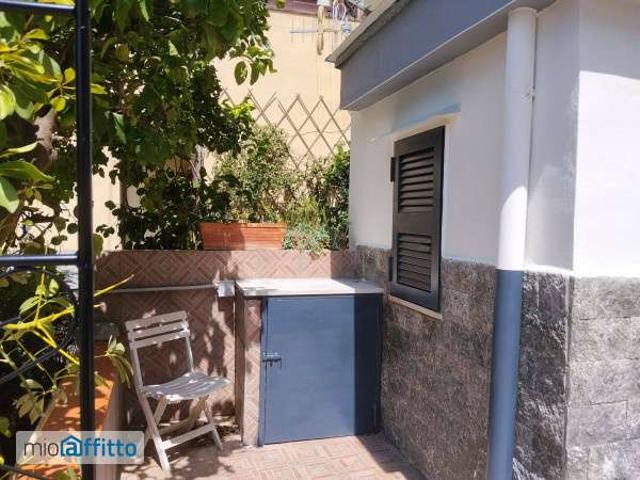 Appartamento arredata con terrazzo Soccavo