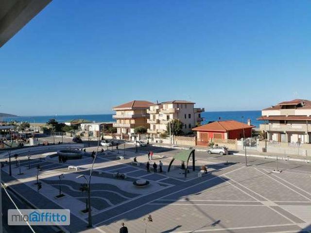 Appartamento arredata con terrazzo Tronca