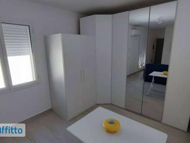 Appartamento arredata con terrazzo Via salemi, ospedale