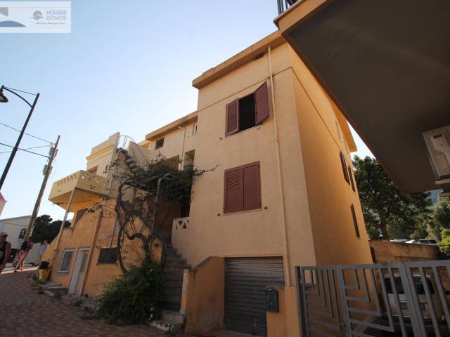 Appartamento bilivelli in vendita a Dorgali, Cala Gonone