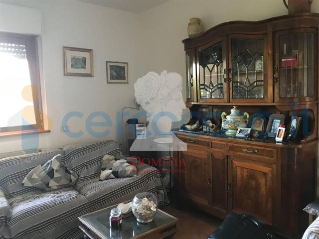 Appartamento Bilocale in affitto in Via Iris Versari, Roma