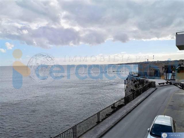 Appartamento Bilocale in affitto in Via Lungomare D'ortigia, Siracusa