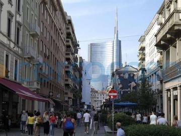 Appartamento Bilocale in affitto in Via Volta, Milano