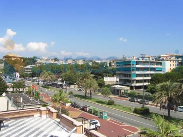 Appartamento Bilocale in affitto in C.so Italia 15, Genova