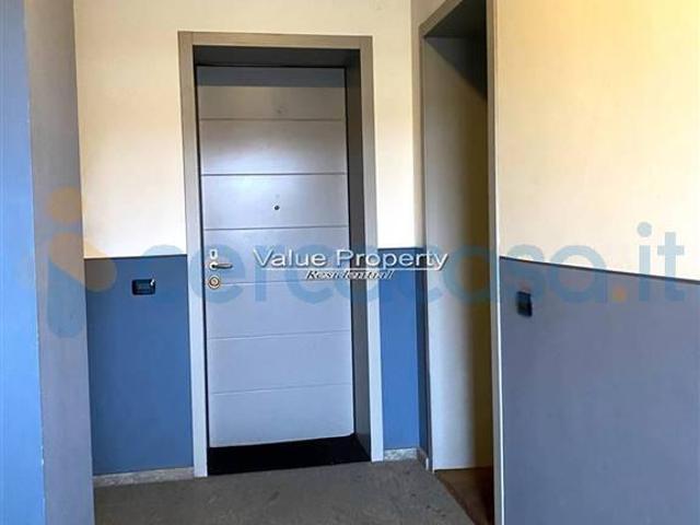 Appartamento Bilocale in ottime condizioni, in affitto in Via Maroncelli 5, Milano