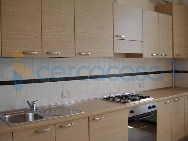 Appartamento Bilocale in ottime condizioni, in affitto in Via Martiri Della Libertà, Bellano