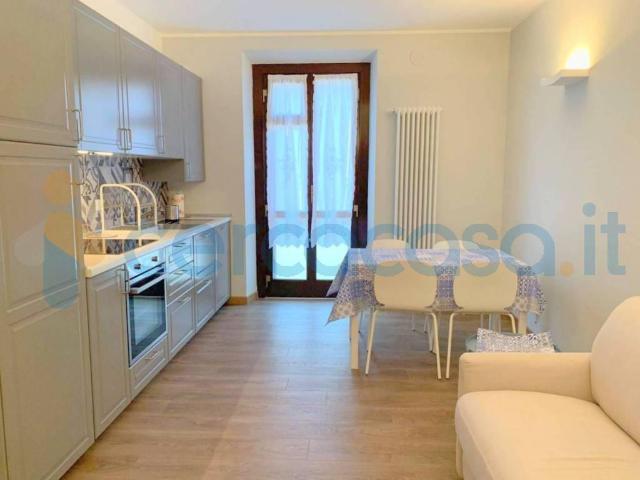 Appartamento Bilocale in ottime condizioni, in affitto in Via Melzo, Milano