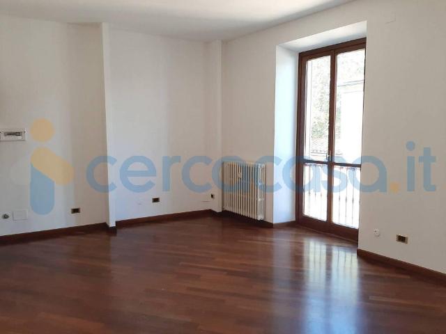 Appartamento Bilocale in ottime condizioni, in affitto in Via San Calimero 7, Milano