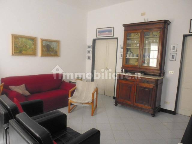 Appartamento buono stato, secondo piano, Centro, Sestri Levante