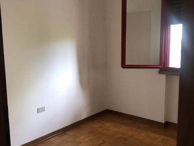 Appartamento buono stato, secondo piano, Faenza