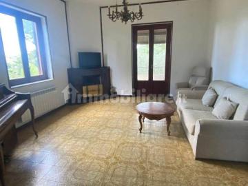 Appartamento buono stato, primo piano, Centro, Caltanissetta