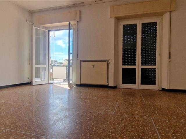 Appartamento da ristrutturare, Chiavari centro