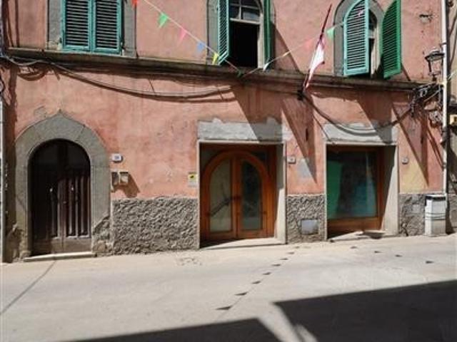 Appartamento da ristrutturare di 160 mq