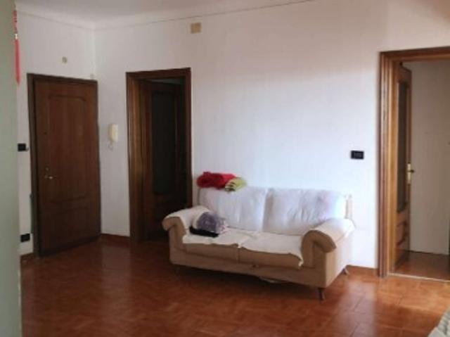 Appartamento da ristrutturare in via germano jori 42/9, Genova