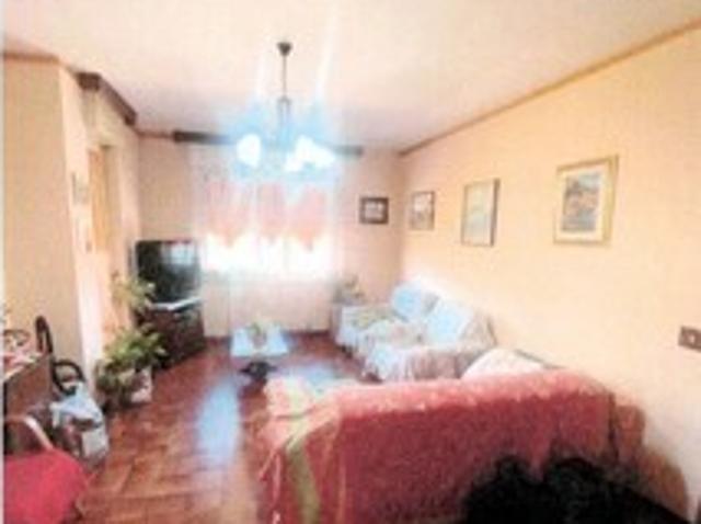 Appartamento da ristrutturare in via marconi 8, Lesegno