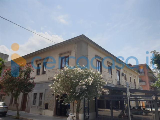 Appartamento da ristrutturare, in affitto in Via Trieste, Capo D'orlando