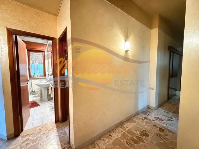 Appartamento da ristrutturare in corso gelone, Siracusa