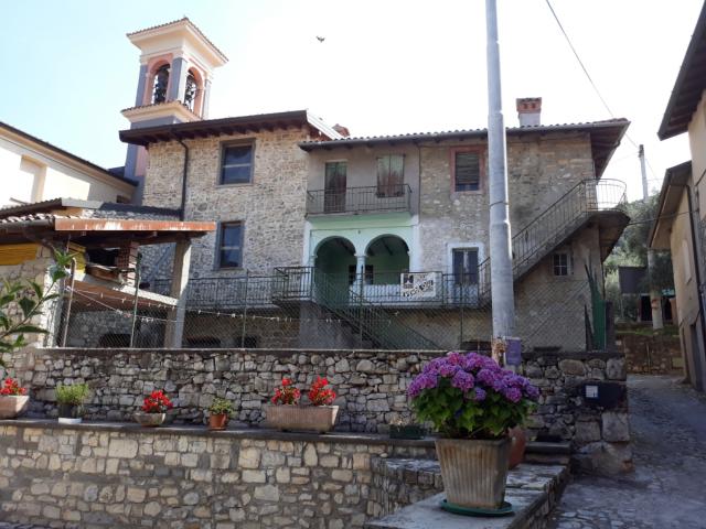 Appartamento da ristrutturare in monte isola via senzano, Monte Isola