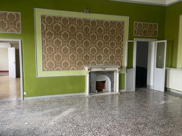 Appartamento da ristrutturare, Pisa lungarni
