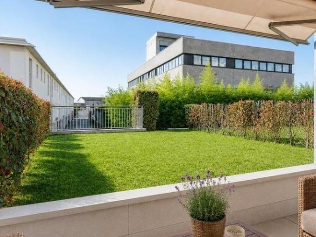 Appartamento di 3.5 locali in zona strategica con giardino