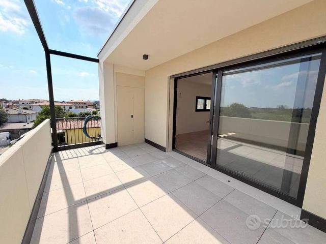 Appartamento di 106 m² con 2 locali e box auto a C