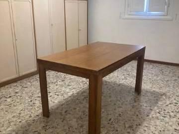 Appartamento di 100 m² con più di 5 locali a Firen