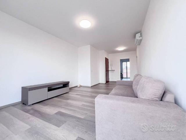 Appartamento di 111 m² con 4 locali e box auto a V