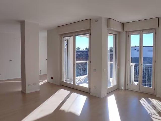 Appartamento di 128 m² con 3 locali e box auto dop