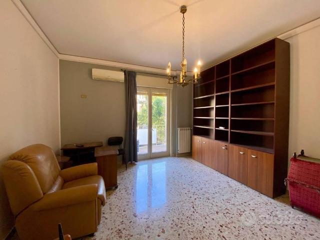 Appartamento di 180 m² con più di 5 locali a Catan