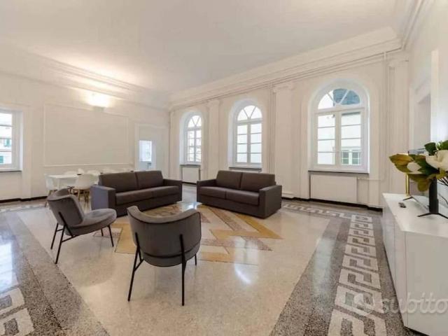 Appartamento di 200 m² con 4 locali a Genova