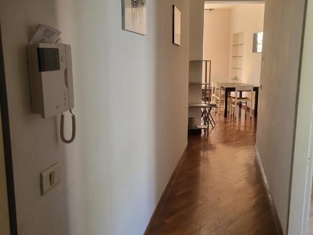 APPARTAMENTO di 6 vani e di 80 mq GENOVA CENTRO rif. 0931