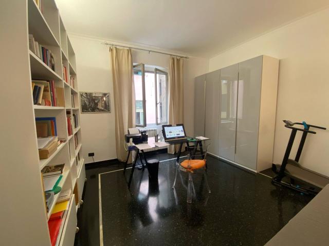 Appartamento di 92 mq a Genova