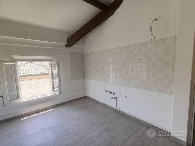 Appartamento di 93 m² con 4 locali e box auto a Ca